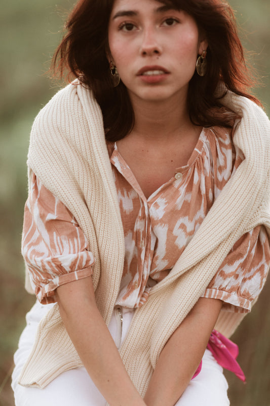 Ellie Top | Abstract Hazelnut